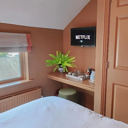 The Hare & Hounds Inn Bowland Bridge Room photo